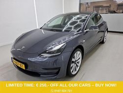 Grau Gebraucht 2020 Tesla Model 3 Standard Range Limousine | 20.900 € (Guter Preis)