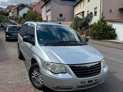 Silber Gebraucht 2007 Chrysler Voyager Van / Kleinbus | 2.850 € (Etwas zu teuer)