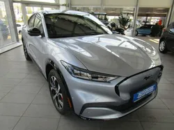Silber Gebraucht 2023 Ford Mustang Mach-E SUV | 38.990 € (Fairer Preis)