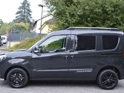 Schwarz Gebraucht 2018 Fiat Doblò Trekking Van / Kleinbus | 9.499 € (Fairer Preis)