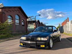 Blau Gebraucht 1999 BMW 318 Cabriolet M Sport Cabrio | 7.500 € (Etwas zu teuer)