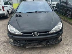 Schwarz Gebraucht 2001 Peugeot 206 CC Platinum Cabrio | 1.490 € (Fairer Preis)