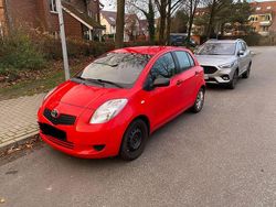 Rot Gebraucht 2006 Toyota Yaris Limousine | 2.600 € (Fairer Preis)