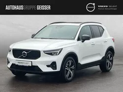 Crystal weiß perleffekt Gebraucht 2024 Volvo XC40 Plus SUV | 33.750 € (Superpreis)