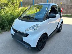 Weiß Gebraucht 2014 Smart ForTwo Coupé Kleinwagen | 3.600 € (Guter Preis)