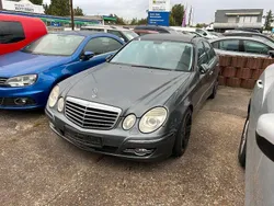 Grau Gebraucht 2006 Mercedes E420 Avantgarde Limousine | 4.500 €
