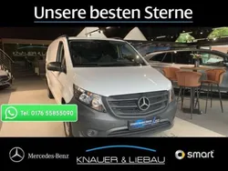 Arktikweiß Gebraucht 2023 Mercedes Vito Van / Kleinbus | 37.937 € (Etwas zu teuer)