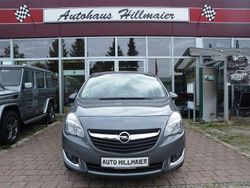 Grau Gebraucht 2016 Opel Meriva drive Van / Kleinbus | 10.999 € (Fairer Preis)