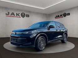 Deep black perleffekt Gebraucht 2024 VW Tiguan Life SUV | 31.900 € (Fairer Preis)