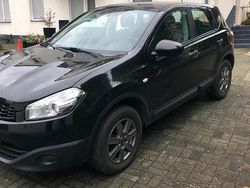 Schwarz Gebraucht 2011 Nissan Qashqai SUV | 4.500 €