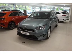 Grau Neu 2024 Kia Ceed Vision Limousine | 23.790 € (Fairer Preis)