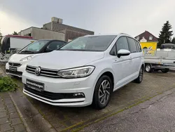 White silver metallic Gebraucht 2018 VW Touran Join Van / Kleinbus | 15.995 € (Etwas zu teuer)