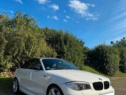 Weiß Gebraucht 2011 BMW 120 Cabriolet M Sport Cabrio | 10.500 € (Fairer Preis)