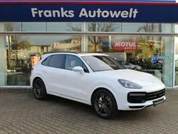 White (metallic) Gebraucht 2019 Porsche Cayenne SUV | 118.900 €