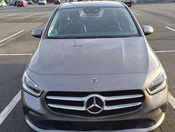 Grau Gebraucht 2020 Mercedes B180 Business Van / Kleinbus | 19.500 € (Fairer Preis)