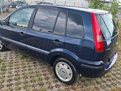 Blau Gebraucht 2004 Ford Fusion SUV | 2.499 € (Etwas zu teuer)