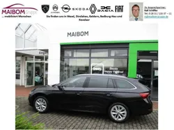 Blackmagic perleffekt Gebraucht 2024 Skoda Octavia Style Kombi | 33.900 € (Fairer Preis)