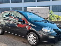 Schwarz Gebraucht 2011 Fiat Punto Kleinwagen | 1.850 € (Guter Preis)