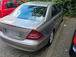 Silber Gebraucht 2003 Mercedes C200 Classic Limousine | 1.550 € (Fairer Preis)