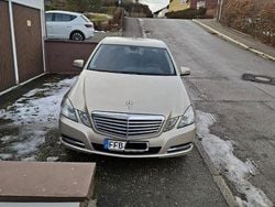 Gold Gebraucht 2013 Mercedes E220 Limousine | 10.990 € (Fairer Preis)