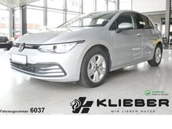 Reflexsilber metallic Gebraucht 2023 VW Golf VIII Life Limousine | 21.470 € (Guter Preis)