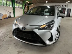 Silber Gebraucht 2019 Toyota Yaris Hybrid Comfort Limousine | 7.795 €