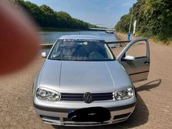 Silber Gebraucht 2003 VW Golf IV Limousine | 3.900 € (Teuer)