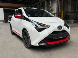 Weiß Gebraucht 2019 Toyota Aygo Kleinwagen | 10.900 € (Etwas zu teuer)