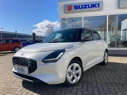 Weiß Gebraucht 2024 Suzuki Swift Comfort Kleinwagen | 21.900 € (Teuer)