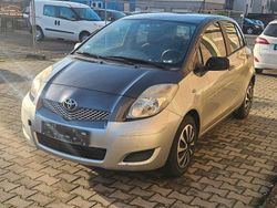Silber Gebraucht 2009 Toyota Yaris Cool Limousine | 1.850 € (Superpreis)
