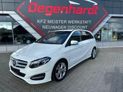 Weiß Gebraucht 2015 Mercedes B180 Van / Kleinbus | 14.990 € (Guter Preis)