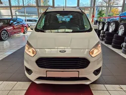 Frostweiß Gebraucht 2021 Ford Tourneo Courier Titanium Van / Kleinbus | 15.450 € (Guter Preis)