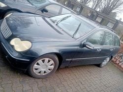 Blau Gebraucht 2003 Mercedes C180 Elegance Limousine | 2.950 €