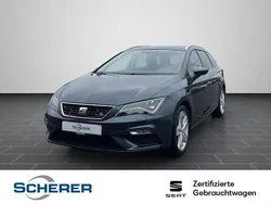 Grau (metallic) Gebraucht 2020 Seat Leon FR Limousine | 15.300 € (Superpreis)