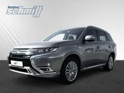Platinumgrau (m) Gebraucht 2020 Mitsubishi Outlander P-HEV Plus SUV | 21.850 € (Fairer Preis)