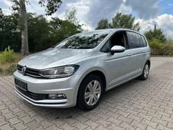 Silber Gebraucht 2016 VW Touran Trendline Van / Kleinbus | 14.900 € (Etwas zu teuer)