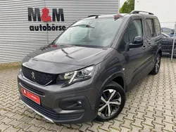 Gris platinium Gebraucht 2021 Peugeot Rifter GT Van / Kleinbus | 20.900 € (Fairer Preis)