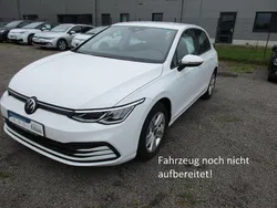 Weiß Gebraucht 2022 VW Golf VIII Life Limousine | 19.690 € (Fairer Preis)