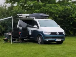 Grün Gebraucht 2018 VW T6 Generation Six Van | 43.000 €