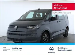 Grau Gebraucht 2024 VW Multivan Basis Van / Kleinbus | 50.910 € (Superpreis)