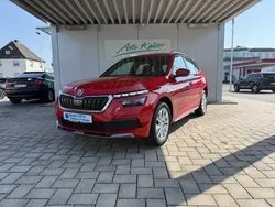 Rot (metallic) Gebraucht 2019 Skoda Kamiq Style SUV | 20.490 € (Fairer Preis)