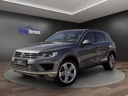 Grau Gebraucht 2016 VW Touareg R-line SUV | 27.490 € (Etwas zu teuer)