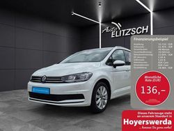 Oryxweiß perlmutteffekt Gebraucht 2024 VW Touran Move Van / Kleinbus | 33.720 € (Fairer Preis)