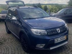 Blau Gebraucht 2017 Dacia Sandero Stepway Kleinwagen | 8.700 € (Guter Preis)
