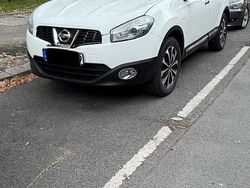 Weiß Gebraucht 2011 Nissan Qashqai SUV | 7.500 € (Etwas zu teuer)