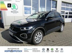 Deep black perleffect Gebraucht 2024 VW T-Roc Goal SUV | 32.990 € (Fairer Preis)