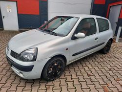 Grau Gebraucht 2001 Renault Clio II Kleinwagen | 650 € (Superpreis)