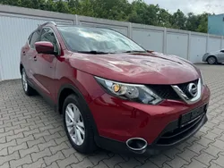 New red (m) Gebraucht 2015 Nissan Qashqai 360º SUV | 9.499 € (Superpreis)