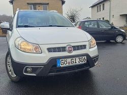 Weiß Gebraucht 2014 Fiat Sedici SUV | 5.280 € (Fairer Preis)