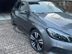 Grau Gebraucht 2017 Mercedes A200 Kleinwagen | 18.500 € (Fairer Preis)